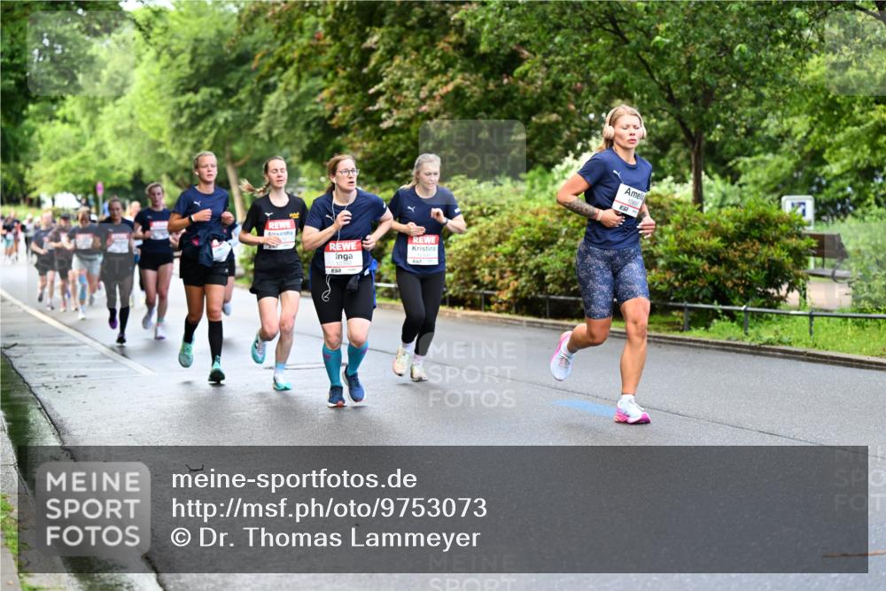 14.06.2026 - REWE Women's Run Dr. Thomas Lammeyer http://msf.ph/oto/9753073 14.06.2026 09:16:04 Laufen 10885, 10009, 7 meine-sportfotos.de