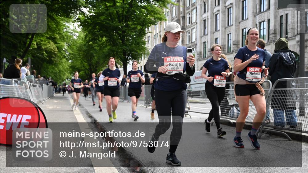 14.06.2026 - REWE Women's Run J. Mangold http://msf.ph/oto/9753074 14.06.2026 10:09:36 Ziel 10078, 10257, 10359, 10621, 10627, 10678, 10886, 11202, 11213, 11405 meine-sportfotos.de