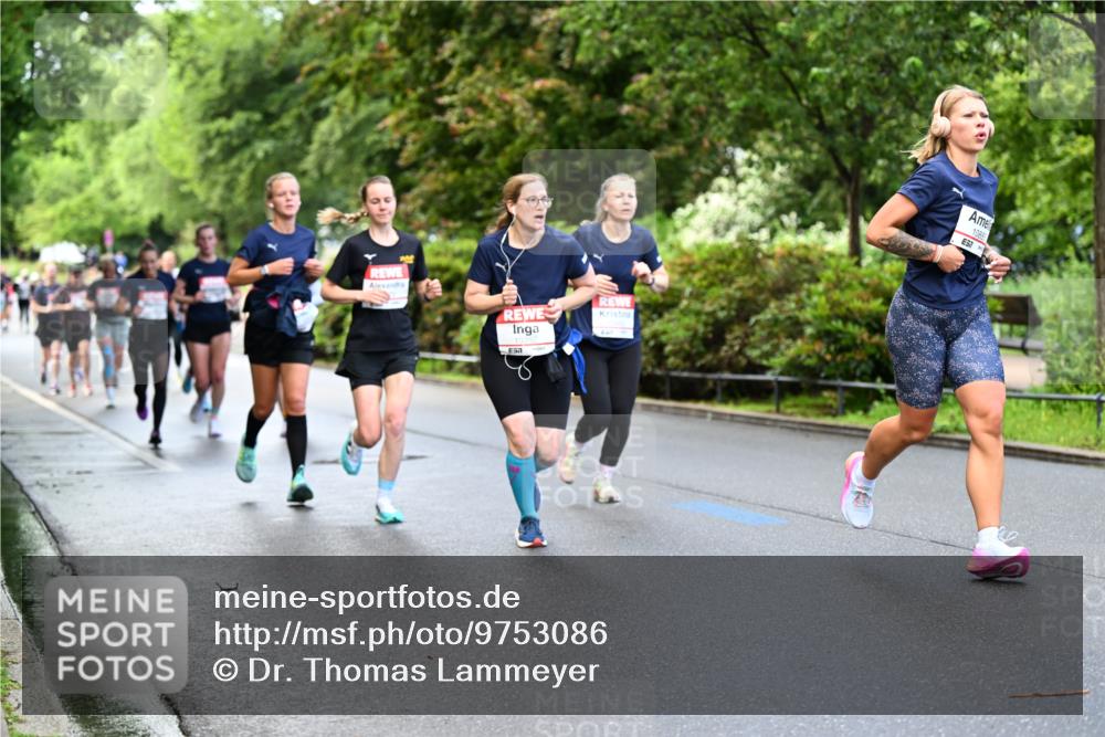 14.06.2026 - REWE Women's Run Dr. Thomas Lammeyer http://msf.ph/oto/9753086 14.06.2026 09:16:04 Laufen 10885 meine-sportfotos.de