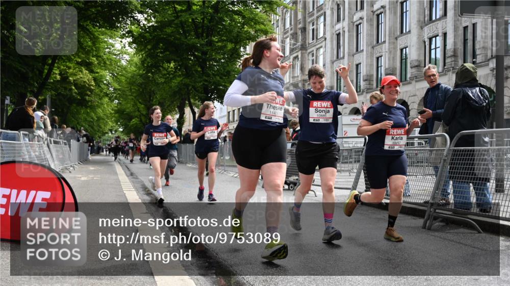 14.06.2026 - REWE Women's Run J. Mangold http://msf.ph/oto/9753089 14.06.2026 10:09:38 Ziel 10078, 10079, 10257, 10313, 10359, 10621, 10627, 10678, 10886, 11213, 11405 meine-sportfotos.de