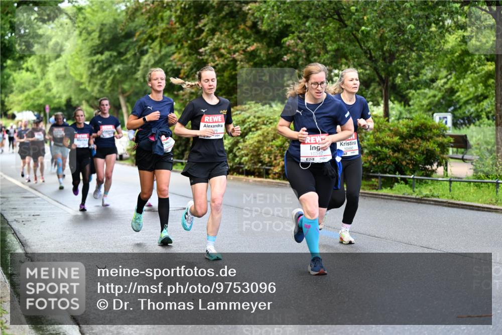 14.06.2026 - REWE Women's Run Dr. Thomas Lammeyer http://msf.ph/oto/9753096 14.06.2026 09:16:05 Laufen 10392, 10490 meine-sportfotos.de