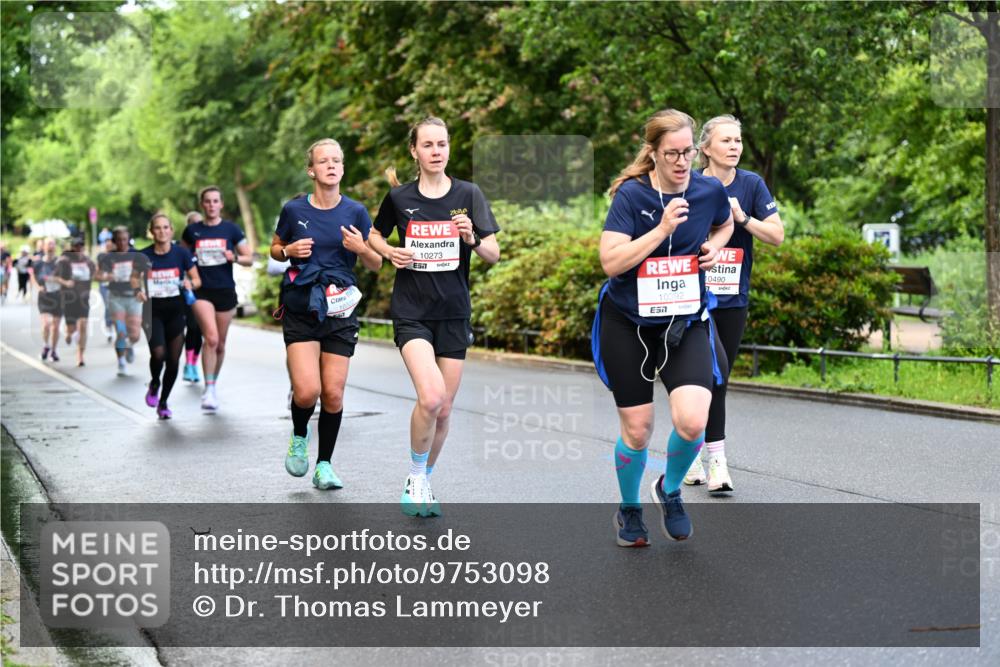 14.06.2026 - REWE Women's Run Dr. Thomas Lammeyer http://msf.ph/oto/9753098 14.06.2026 09:16:05 Laufen 10322, 10273, 10392, 57, 10490 meine-sportfotos.de