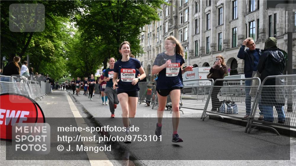 14.06.2026 - REWE Women's Run J. Mangold http://msf.ph/oto/9753101 14.06.2026 10:09:39 Ziel 10078, 10079, 10257, 10313, 10359, 10621, 10627, 10678, 10886, 11213, 11405, 11504 meine-sportfotos.de