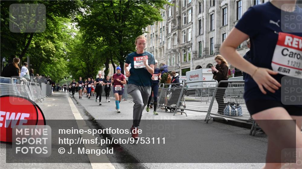 14.06.2026 - REWE Women's Run J. Mangold http://msf.ph/oto/9753111 14.06.2026 10:09:40 Ziel 10078, 10079, 10257, 10313, 10359, 10621, 10627, 10678, 10886, 10944, 11213, 11405, 11504 meine-sportfotos.de