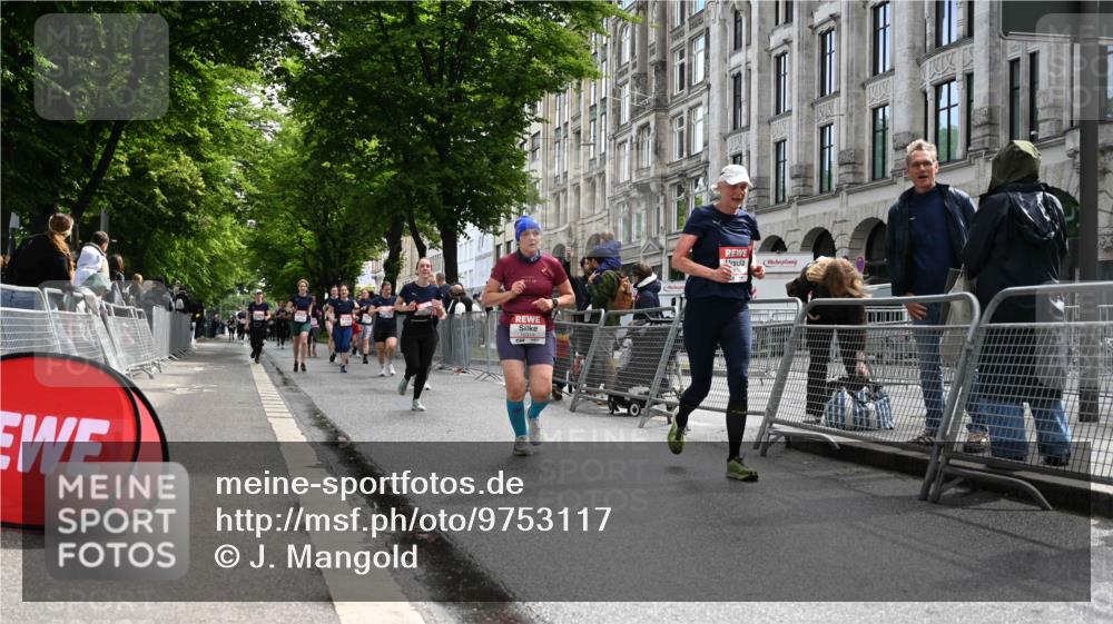 14.06.2026 - REWE Women's Run J. Mangold http://msf.ph/oto/9753117 14.06.2026 10:09:42 Ziel 10078, 10079, 10257, 10313, 10621, 10627, 10886, 10944, 11213, 11405, 11504 meine-sportfotos.de