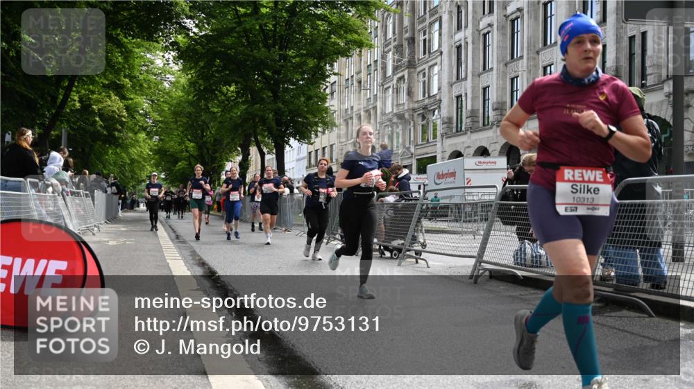 14.06.2026 - REWE Women's Run J. Mangold http://msf.ph/oto/9753131 14.06.2026 10:09:44 Ziel 10078, 10079, 10313, 10469, 10585, 10621, 10627, 10944, 10950, 10951, 11147, 11213, 11277, 11504 meine-sportfotos.de