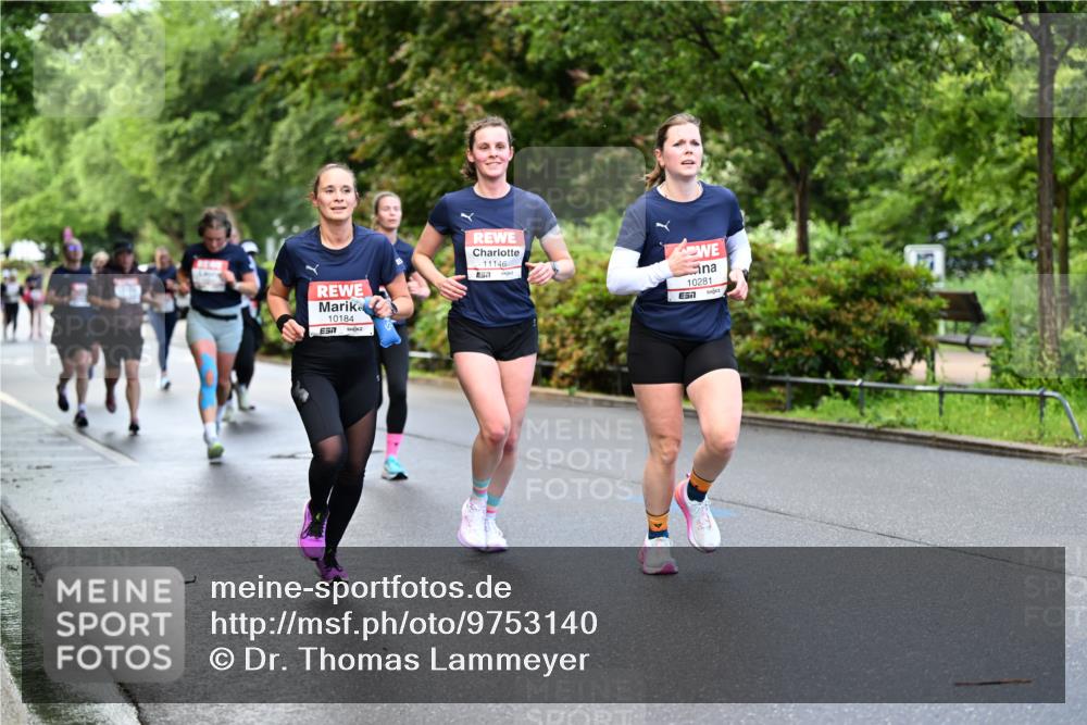 14.06.2026 - REWE Women's Run Dr. Thomas Lammeyer http://msf.ph/oto/9753140 14.06.2026 09:16:08 Laufen 10184, 7, 11146, 10281, 7 meine-sportfotos.de