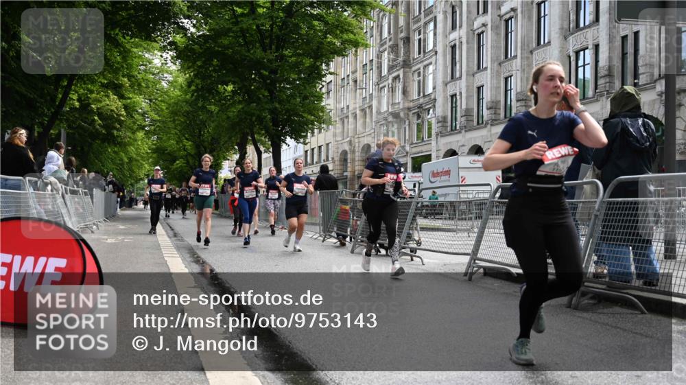14.06.2026 - REWE Women's Run J. Mangold http://msf.ph/oto/9753143 14.06.2026 10:09:45 Ziel 10078, 10079, 10313, 10445, 10469, 10585, 10627, 10944, 10950, 10951, 11147, 11277, 11504 meine-sportfotos.de