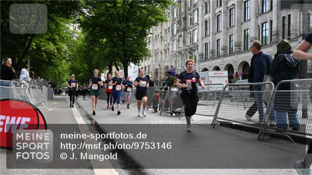 14.06.2026 - REWE Women's Run J. Mangold http://msf.ph/oto/9753146 14.06.2026 10:09:45 Ziel 10078, 10079, 10313, 10445, 10469, 10585, 10627, 10944, 10950, 10951, 11147, 11277, 11504 meine-sportfotos.de