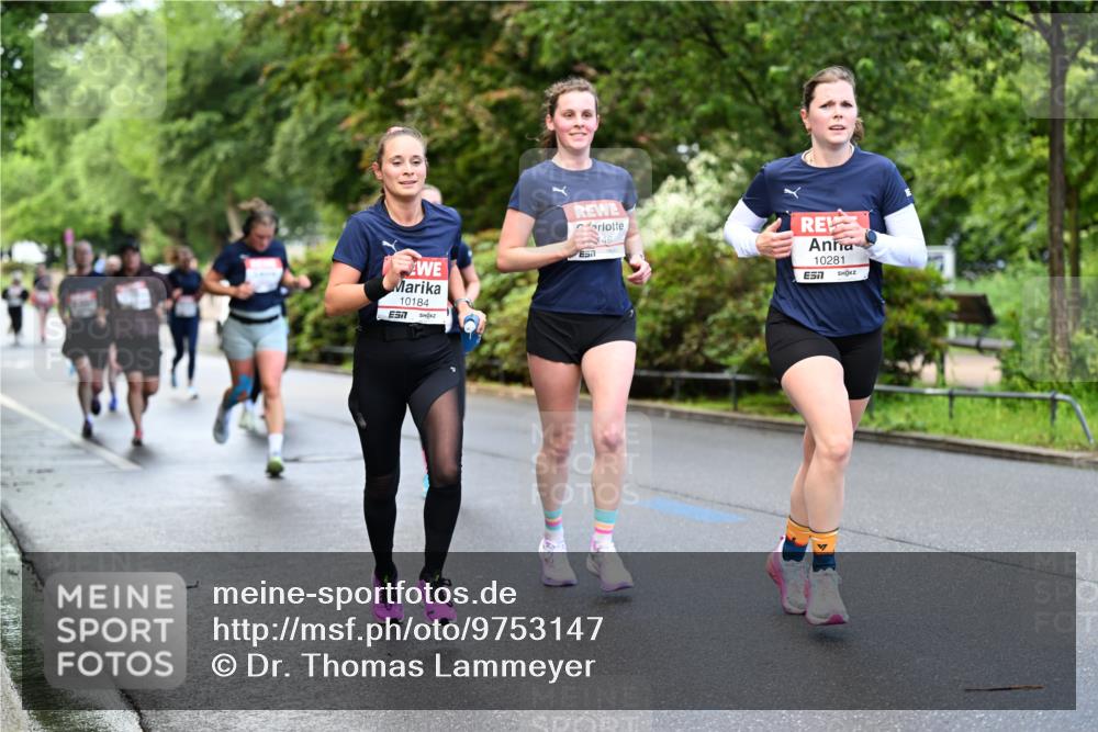 14.06.2026 - REWE Women's Run Dr. Thomas Lammeyer http://msf.ph/oto/9753147 14.06.2026 09:16:08 Laufen 10184, 46, 10281, 7 meine-sportfotos.de