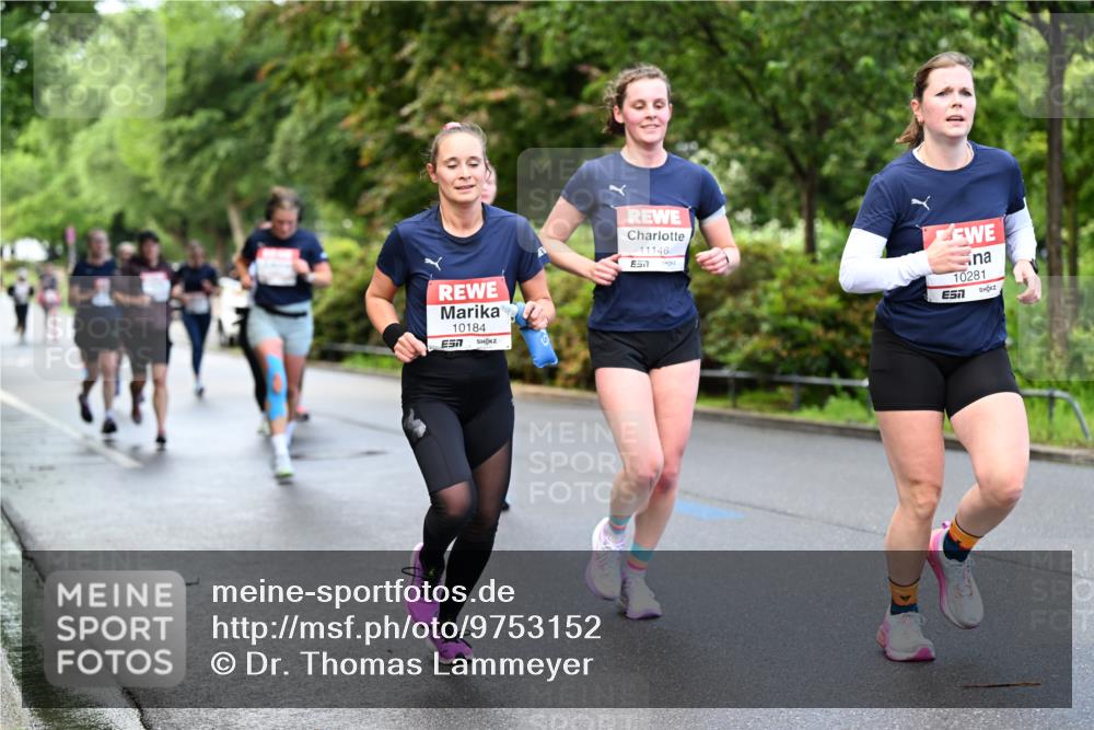 14.06.2026 - REWE Women's Run Dr. Thomas Lammeyer http://msf.ph/oto/9753152 14.06.2026 09:16:09 Laufen 10184, 11146, 5, 10281, 7 meine-sportfotos.de