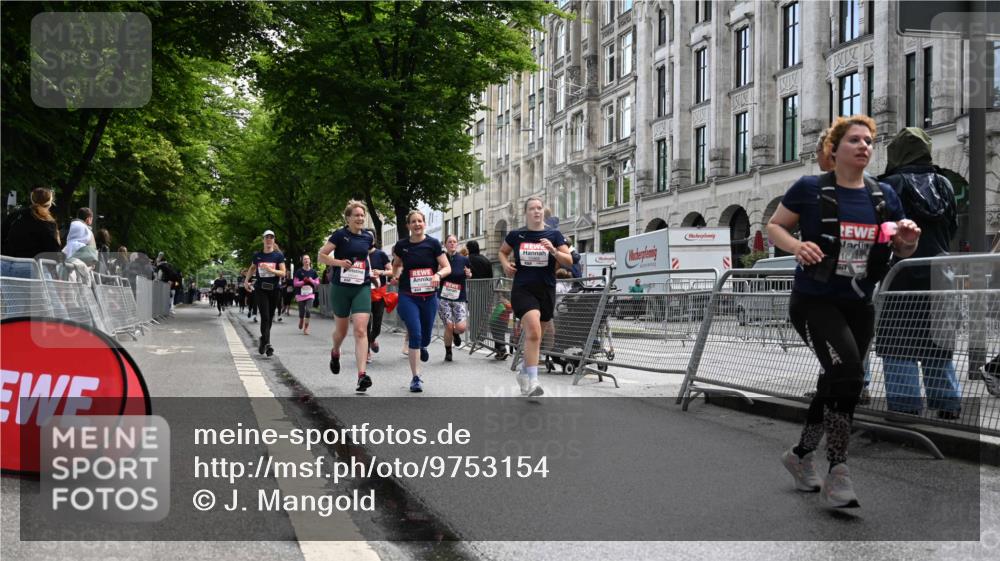 14.06.2026 - REWE Women's Run J. Mangold http://msf.ph/oto/9753154 14.06.2026 10:09:47 Ziel 10079, 10313, 10445, 10469, 10585, 10944, 10950, 10951, 11147, 11277, 11504 meine-sportfotos.de
