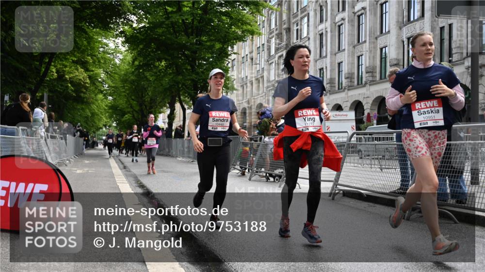 14.06.2026 - REWE Women's Run J. Mangold http://msf.ph/oto/9753188 14.06.2026 10:09:50 Ziel 10445, 10469, 10585, 10665, 10944, 10950, 10951, 11147, 11152, 11277 meine-sportfotos.de