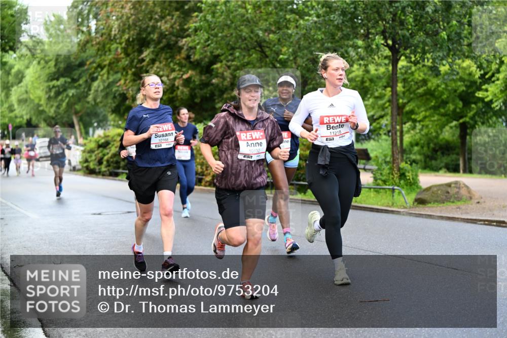 14.06.2026 - REWE Women's Run Dr. Thomas Lammeyer http://msf.ph/oto/9753204 14.06.2026 09:16:13 Laufen 10168, 57, 10192, 11218 meine-sportfotos.de