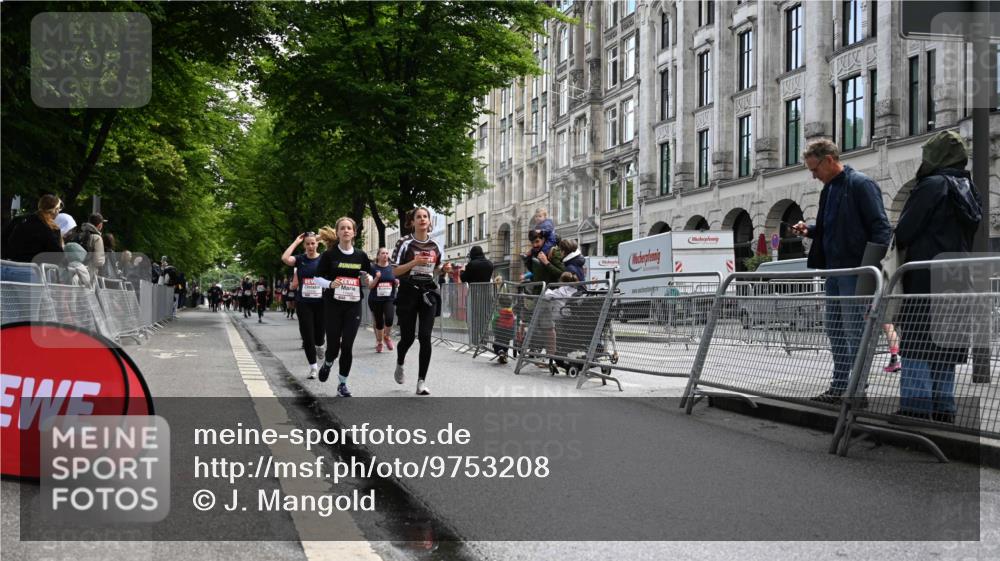 14.06.2026 - REWE Women's Run J. Mangold http://msf.ph/oto/9753208 14.06.2026 10:09:56 Ziel 10412, 10413, 10665, 10917, 11152, 11239, 11453, 11474, 11498 meine-sportfotos.de