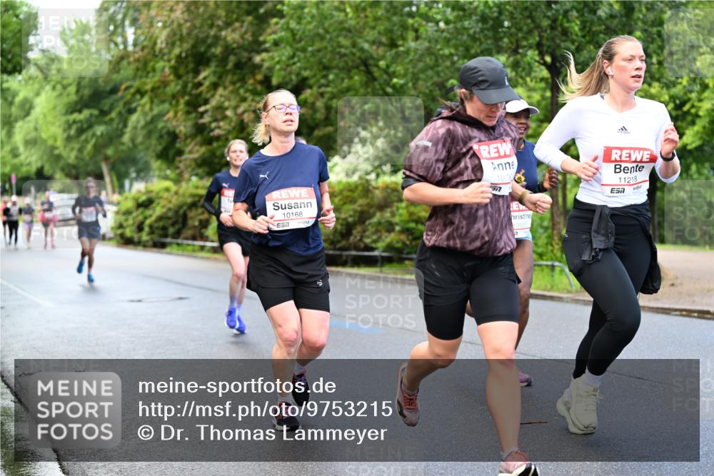 14.06.2026 - REWE Women's Run Dr. Thomas Lammeyer http://msf.ph/oto/9753215 14.06.2026 09:16:13 Laufen 10168, 10199, 577, 10925, 11218, 7, 7 meine-sportfotos.de