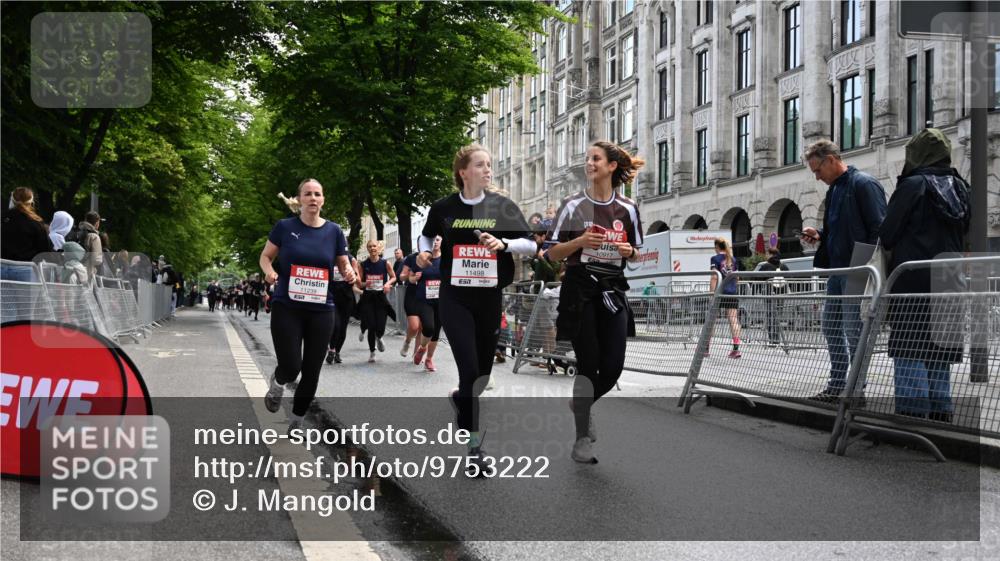 14.06.2026 - REWE Women's Run J. Mangold http://msf.ph/oto/9753222 14.06.2026 10:09:58 Ziel 10412, 10413, 10665, 10702, 10703, 10890, 10917, 11152, 11239, 11453, 11474, 11498 meine-sportfotos.de