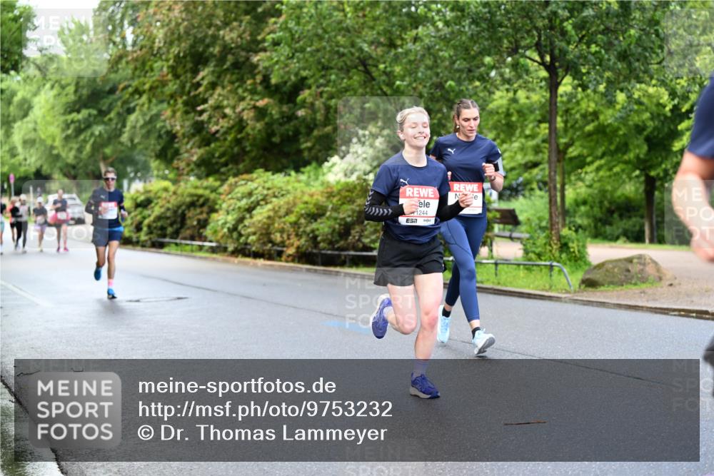 14.06.2026 - REWE Women's Run Dr. Thomas Lammeyer http://msf.ph/oto/9753232 14.06.2026 09:16:15 Laufen 1244 meine-sportfotos.de
