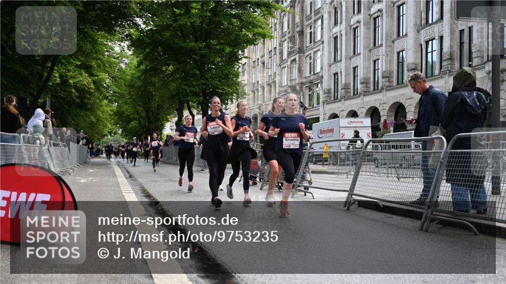 14.06.2026 - REWE Women's Run J. Mangold http://msf.ph/oto/9753235 14.06.2026 10:10:00 Ziel 10412, 10413, 10665, 10702, 10703, 10890, 10917, 11239, 11453, 11474, 11487, 11498 meine-sportfotos.de