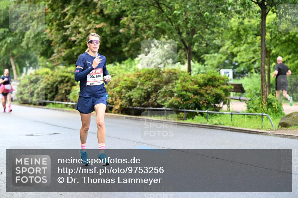 14.06.2026 - REWE Women's Run Dr. Thomas Lammeyer http://msf.ph/oto/9753256 14.06.2026 09:16:17 Laufen 10971 meine-sportfotos.de