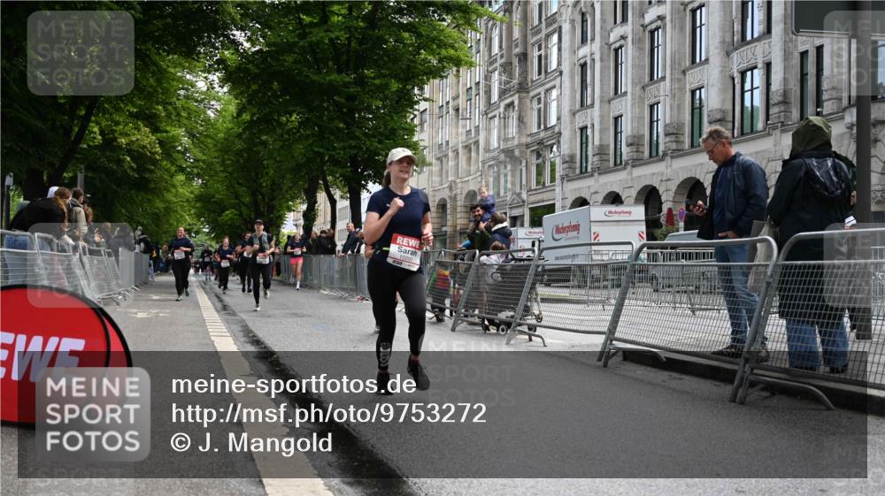 14.06.2026 - REWE Women's Run J. Mangold http://msf.ph/oto/9753272 14.06.2026 10:10:08 Ziel 10185, 10293, 10702, 10703, 11339, 11487 meine-sportfotos.de