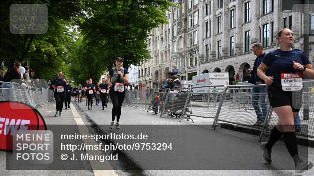 14.06.2026 - REWE Women's Run J. Mangold http://msf.ph/oto/9753294 14.06.2026 10:10:12 Ziel 10185, 10293, 10878, 10903, 11022, 11178, 11339, 11345, 11486 meine-sportfotos.de