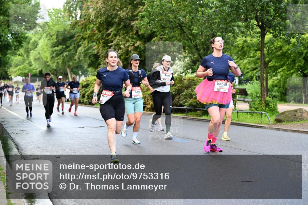 14.06.2026 - REWE Women's Run Dr. Thomas Lammeyer http://msf.ph/oto/9753316 14.06.2026 09:16:25 Laufen 1, 57, 5, 10103 meine-sportfotos.de