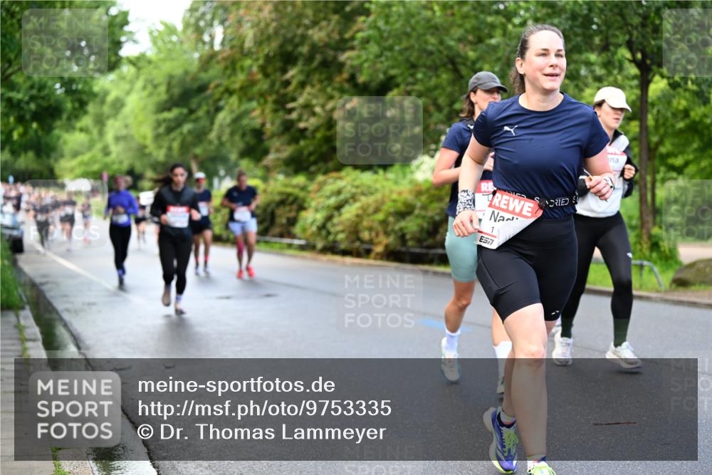 14.06.2026 - REWE Women's Run Dr. Thomas Lammeyer http://msf.ph/oto/9753335 14.06.2026 09:16:26 Laufen 1, 7 meine-sportfotos.de