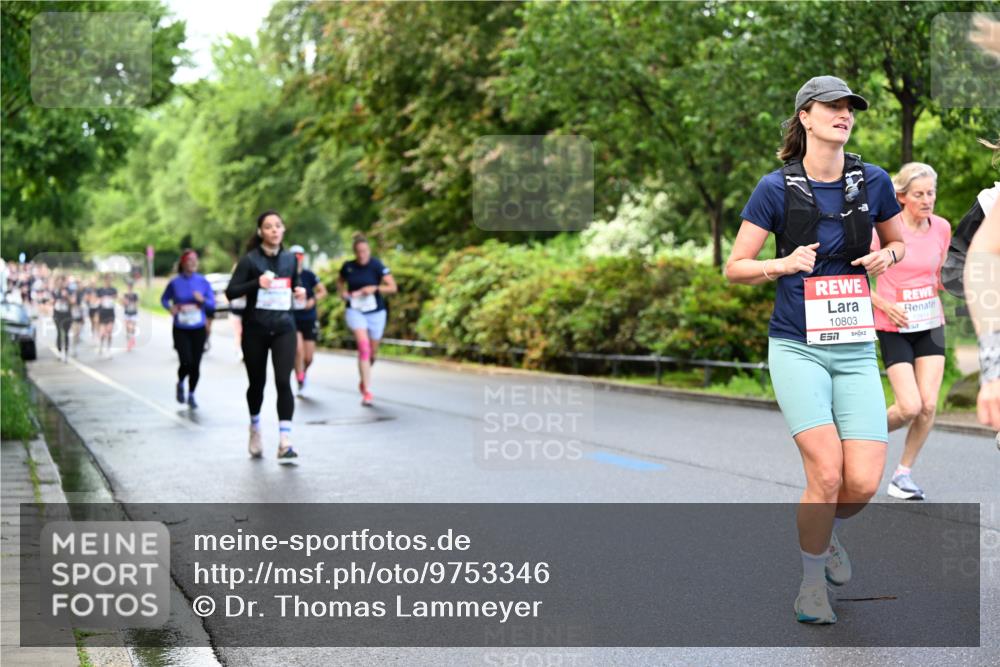 14.06.2026 - REWE Women's Run Dr. Thomas Lammeyer http://msf.ph/oto/9753346 14.06.2026 09:16:26 Laufen 10803, 7 meine-sportfotos.de