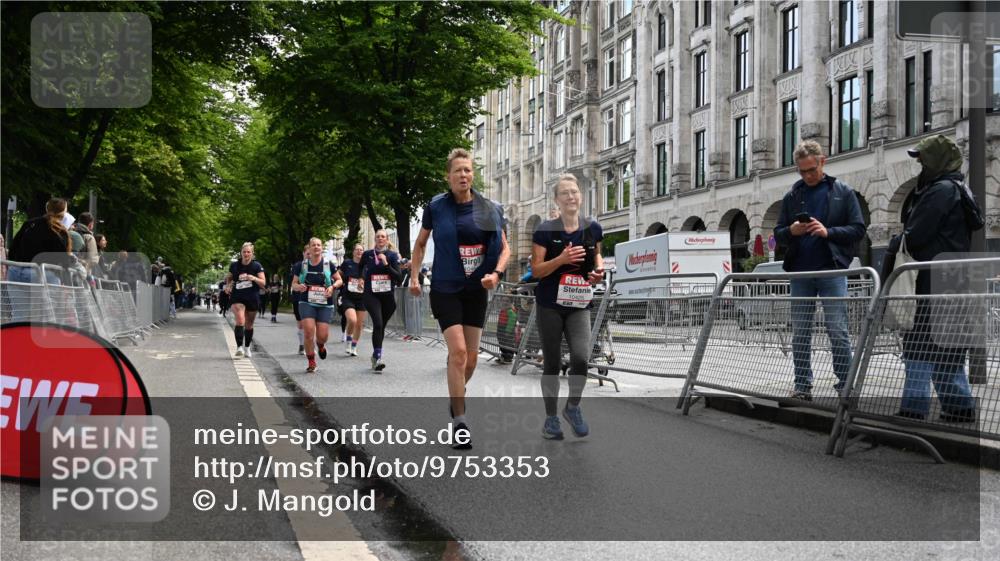 14.06.2026 - REWE Women's Run J. Mangold http://msf.ph/oto/9753353 14.06.2026 10:10:19 Ziel 10238, 10425, 10439, 10464, 10557, 10878, 10903, 11022, 11178, 11271, 11345, 11435, 11486, 11527 meine-sportfotos.de