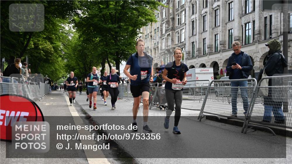 14.06.2026 - REWE Women's Run J. Mangold http://msf.ph/oto/9753356 14.06.2026 10:10:19 Ziel 10238, 10425, 10439, 10464, 10557, 10878, 10903, 11022, 11178, 11271, 11345, 11435, 11486, 11527 meine-sportfotos.de