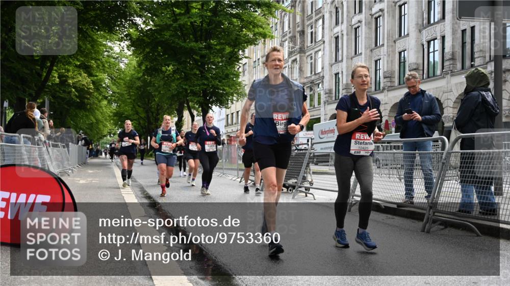 14.06.2026 - REWE Women's Run J. Mangold http://msf.ph/oto/9753360 14.06.2026 10:10:19 Ziel 10238, 10425, 10439, 10464, 10557, 10878, 10903, 11022, 11178, 11271, 11345, 11435, 11486, 11527 meine-sportfotos.de