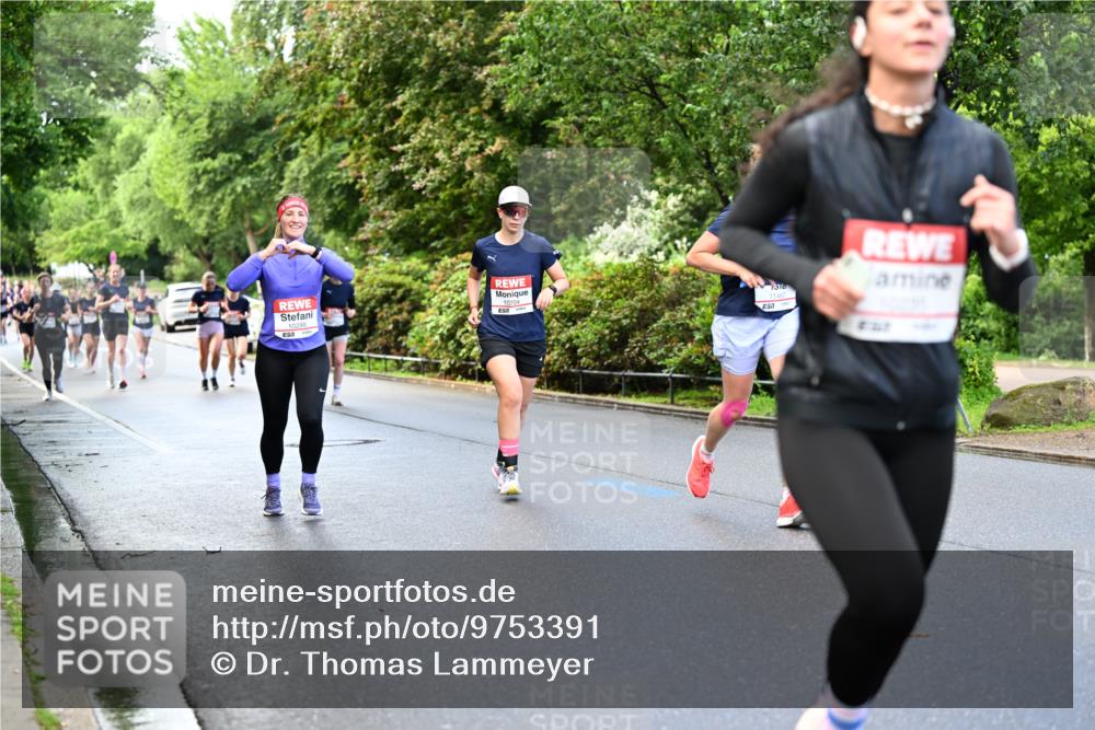 14.06.2026 - REWE Women's Run Dr. Thomas Lammeyer http://msf.ph/oto/9753391 14.06.2026 09:16:30 Laufen 7518, 11467, 827 meine-sportfotos.de