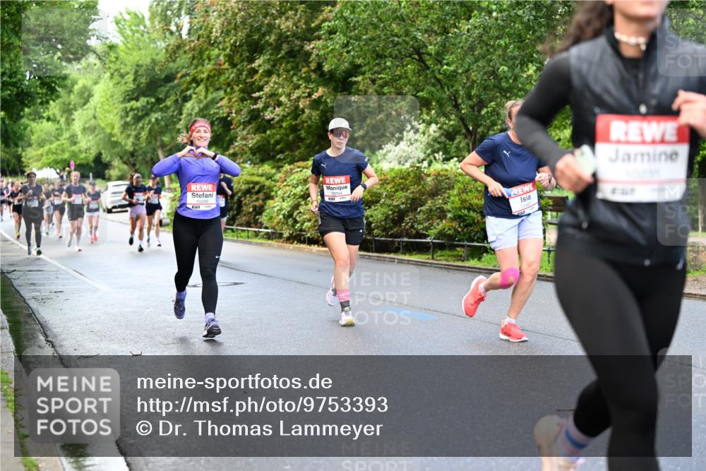 14.06.2026 - REWE Women's Run Dr. Thomas Lammeyer http://msf.ph/oto/9753393 14.06.2026 09:16:30 Laufen 10299, 10704 meine-sportfotos.de