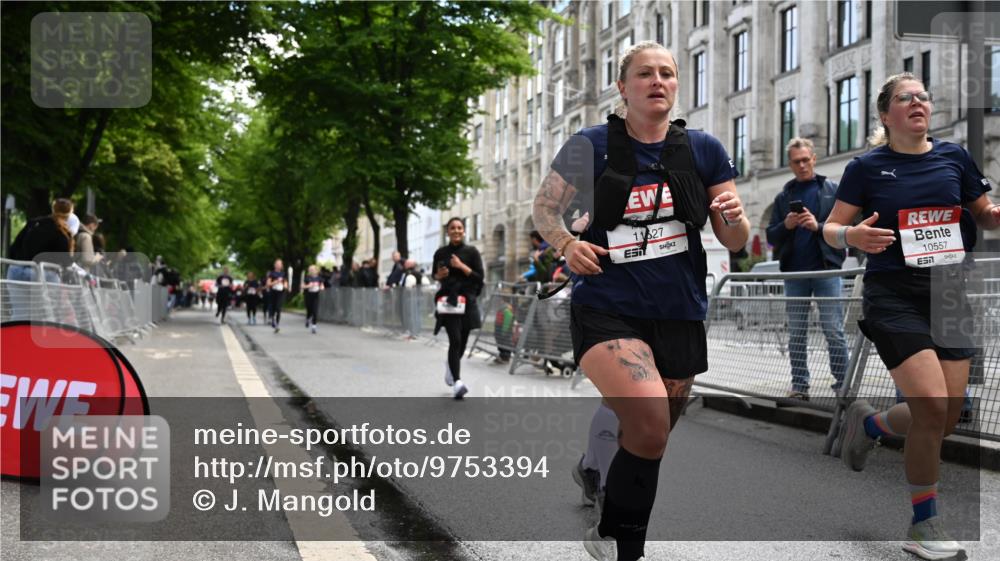 14.06.2026 - REWE Women's Run J. Mangold http://msf.ph/oto/9753394 14.06.2026 10:10:23 Ziel 10238, 10425, 10439, 10464, 10557, 10575, 11271, 11435, 11527 meine-sportfotos.de