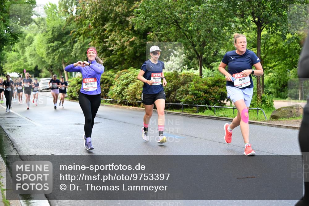 14.06.2026 - REWE Women's Run Dr. Thomas Lammeyer http://msf.ph/oto/9753397 14.06.2026 09:16:30 Laufen 10299, 10704, 11467 meine-sportfotos.de