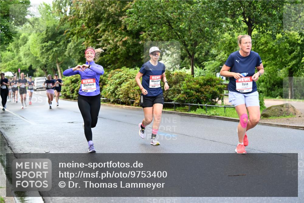 14.06.2026 - REWE Women's Run Dr. Thomas Lammeyer http://msf.ph/oto/9753400 14.06.2026 09:16:30 Laufen 107, 7, 10299, 11467 meine-sportfotos.de