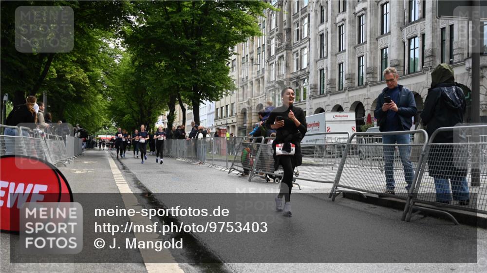 14.06.2026 - REWE Women's Run J. Mangold http://msf.ph/oto/9753403 14.06.2026 10:10:25 Ziel 10238, 10439, 10460, 10557, 10575, 10591, 11271, 11435, 11527 meine-sportfotos.de