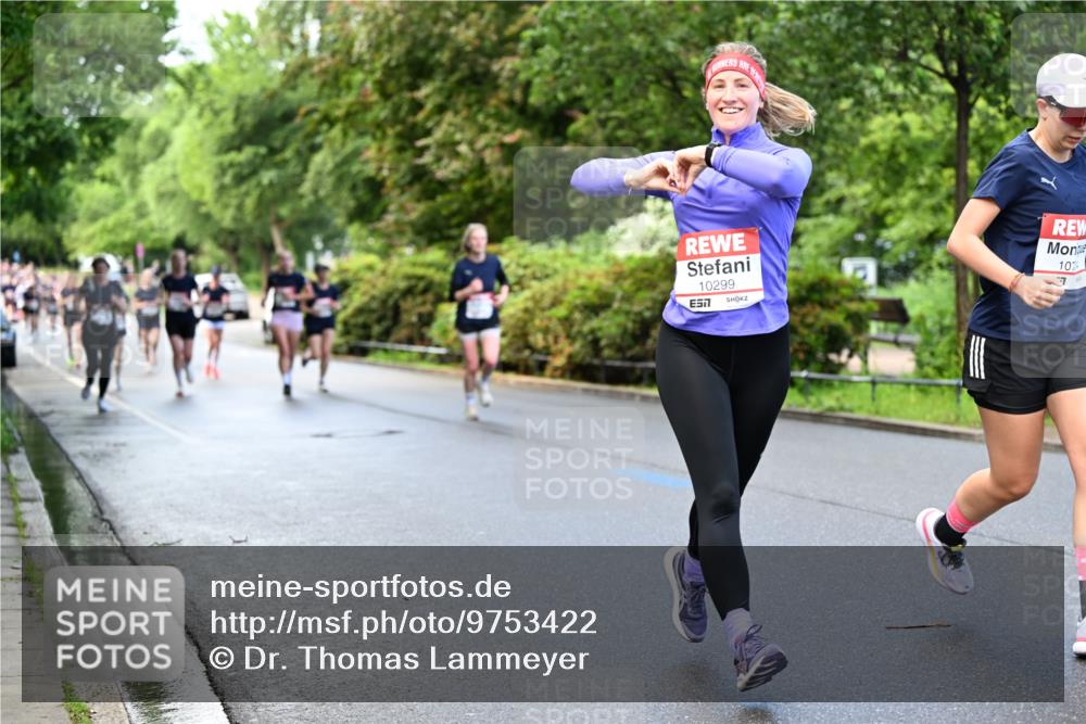 14.06.2026 - REWE Women's Run Dr. Thomas Lammeyer http://msf.ph/oto/9753422 14.06.2026 09:16:32 Laufen 10299, 7, 10 meine-sportfotos.de