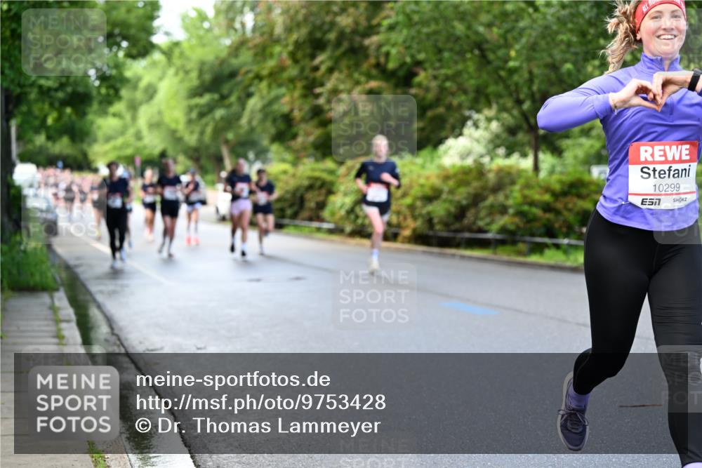 14.06.2026 - REWE Women's Run Dr. Thomas Lammeyer http://msf.ph/oto/9753428 14.06.2026 09:16:32 Laufen 10299 meine-sportfotos.de