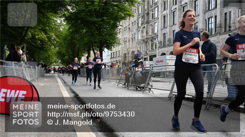 14.06.2026 - REWE Women's Run J. Mangold http://msf.ph/oto/9753430 14.06.2026 10:10:31 Ziel 10426, 10460, 10503, 10591, 11170 meine-sportfotos.de