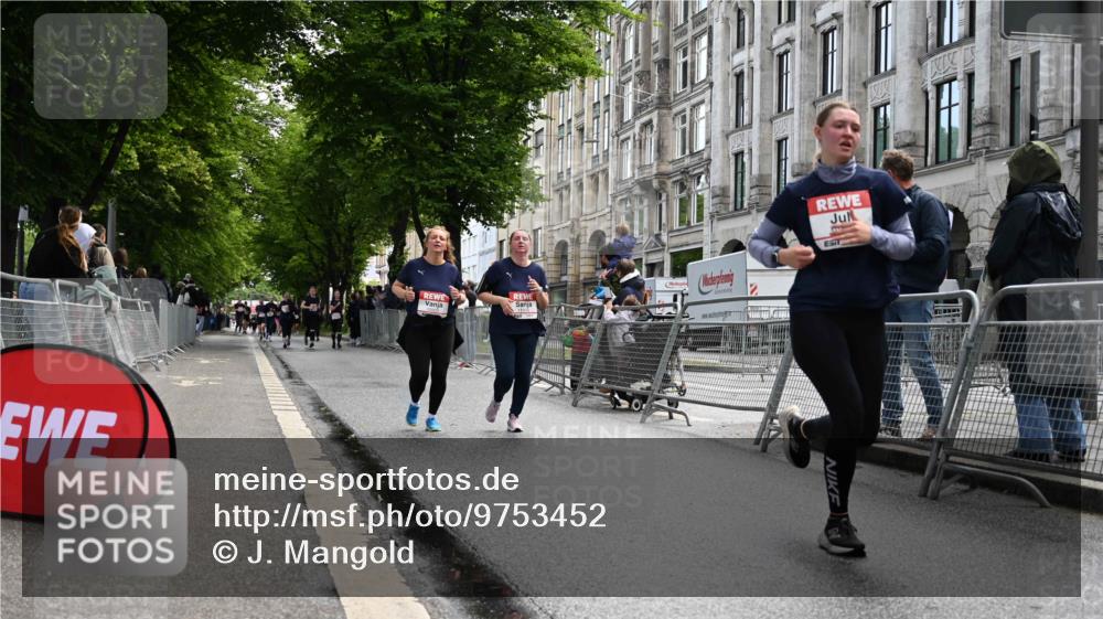 14.06.2026 - REWE Women's Run J. Mangold http://msf.ph/oto/9753452 14.06.2026 10:10:34 Ziel 10426, 10460, 10503, 10591, 11170 meine-sportfotos.de