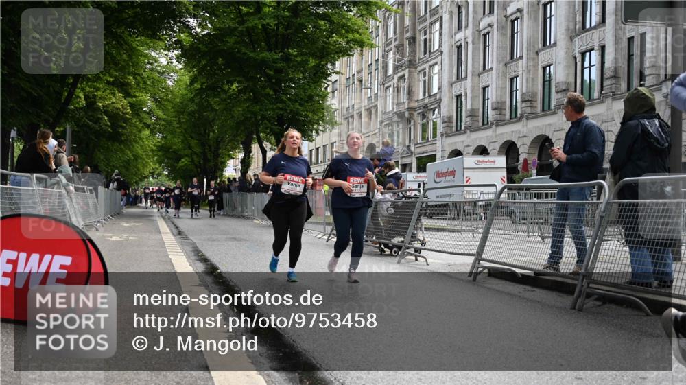14.06.2026 - REWE Women's Run J. Mangold http://msf.ph/oto/9753458 14.06.2026 10:10:35 Ziel 10426, 10460, 10503, 10591, 11170 meine-sportfotos.de