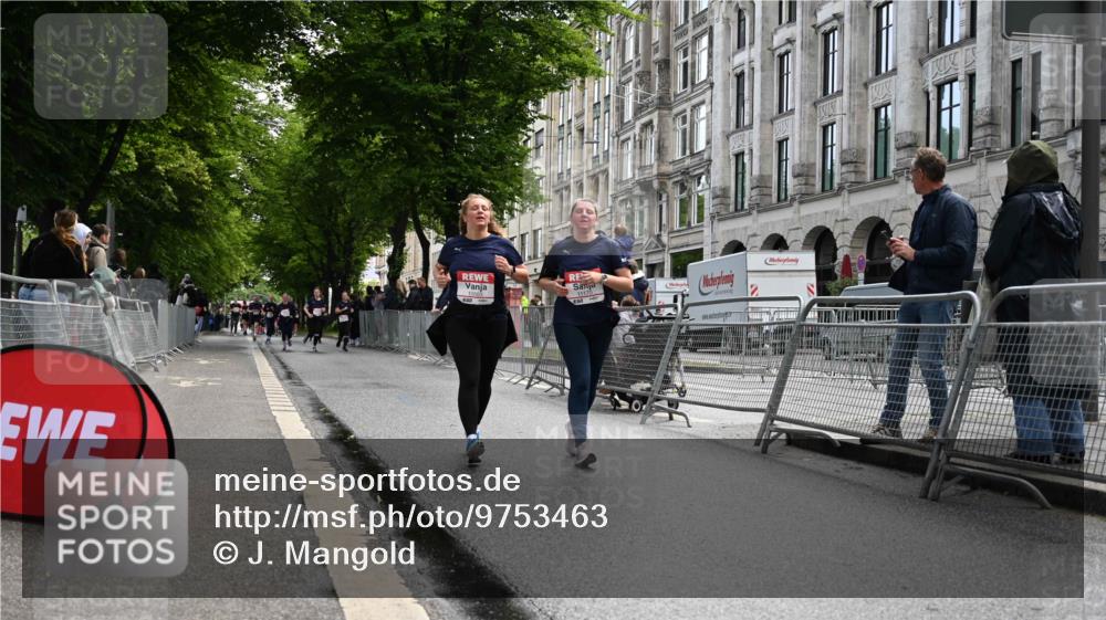 14.06.2026 - REWE Women's Run J. Mangold http://msf.ph/oto/9753463 14.06.2026 10:10:35 Ziel 10426, 10460, 10503, 10591, 11170 meine-sportfotos.de