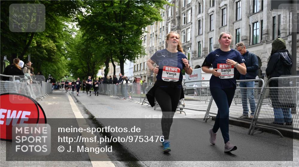 14.06.2026 - REWE Women's Run J. Mangold http://msf.ph/oto/9753476 14.06.2026 10:10:36 Ziel 10426, 10503, 11170 meine-sportfotos.de