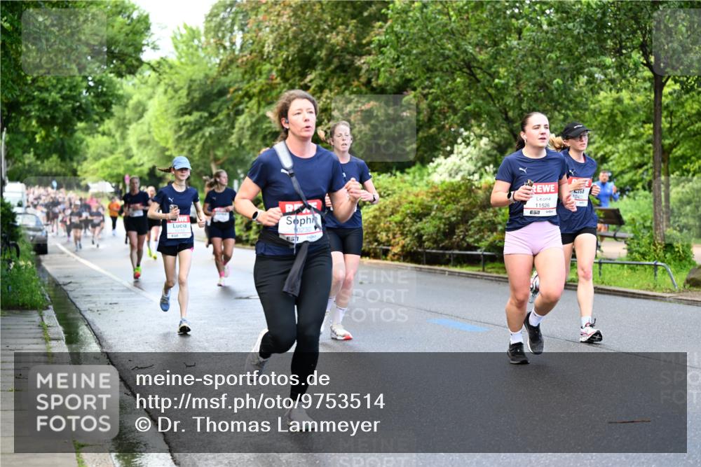 14.06.2026 - REWE Women's Run Dr. Thomas Lammeyer http://msf.ph/oto/9753514 14.06.2026 09:16:37 Laufen 10422, 11526, 10230, 651, 7 meine-sportfotos.de