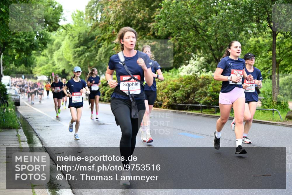 14.06.2026 - REWE Women's Run Dr. Thomas Lammeyer http://msf.ph/oto/9753516 14.06.2026 09:16:37 Laufen 57, 230, 10422, 657 meine-sportfotos.de