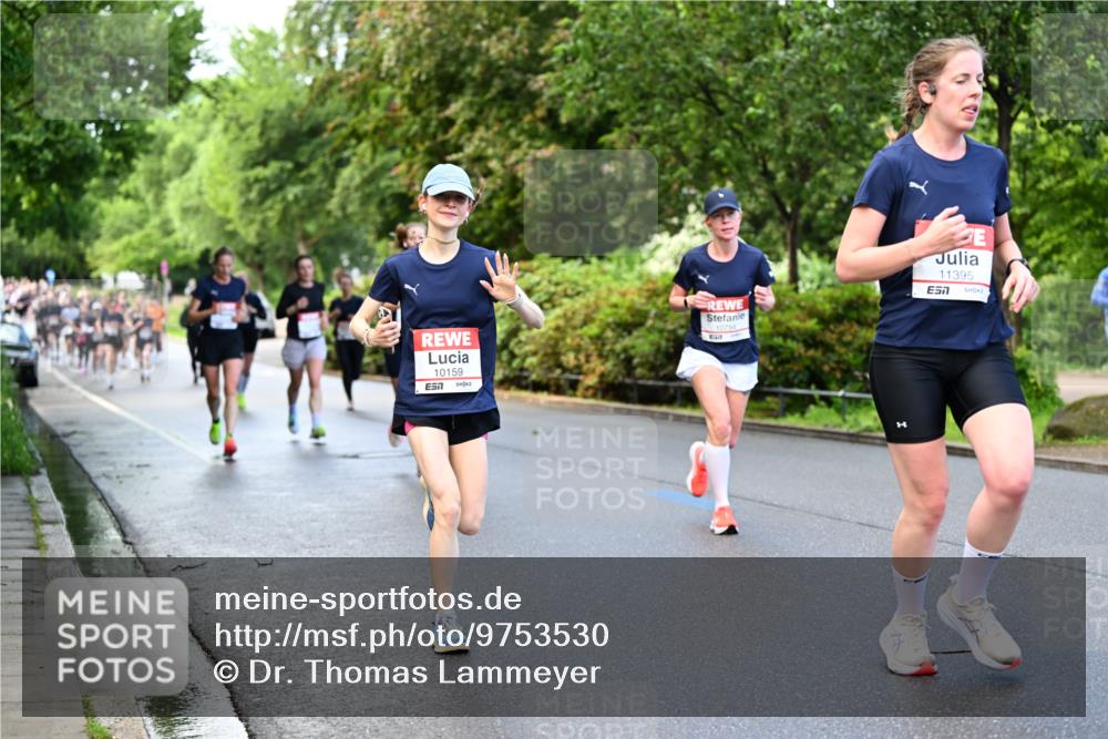 14.06.2026 - REWE Women's Run Dr. Thomas Lammeyer http://msf.ph/oto/9753530 14.06.2026 09:16:39 Laufen 10159, 7, 10794, 7, 11395 meine-sportfotos.de