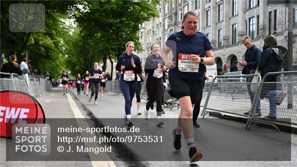 14.06.2026 - REWE Women's Run J. Mangold http://msf.ph/oto/9753531 14.06.2026 10:10:51 Ziel 10111, 10140, 10429, 10468, 10821, 10834, 10985, 11124, 11328, 11450, 11451 meine-sportfotos.de