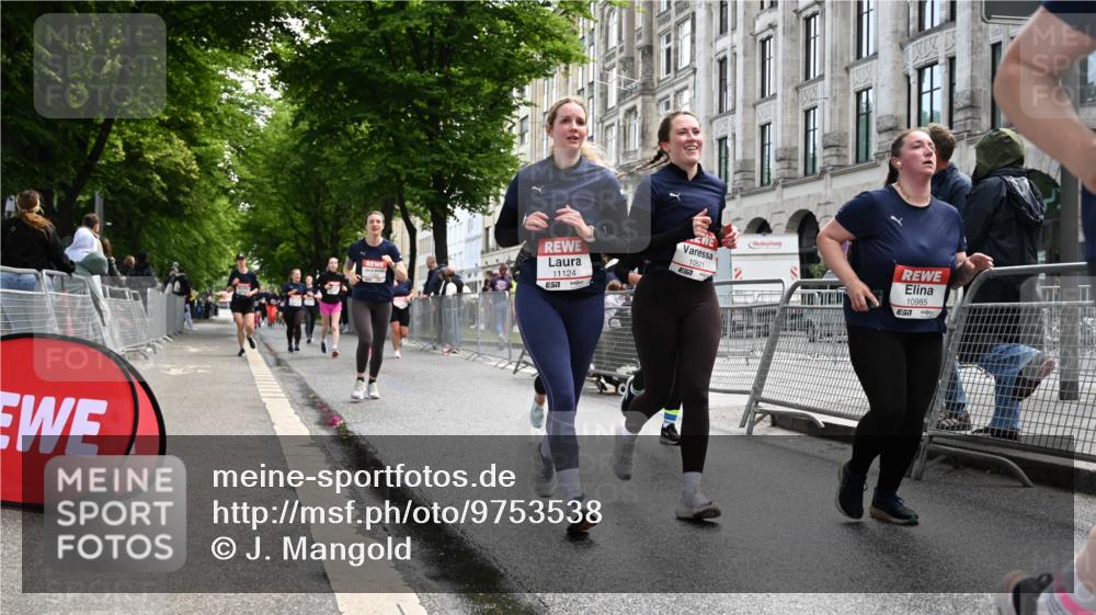 14.06.2026 - REWE Women's Run J. Mangold http://msf.ph/oto/9753538 14.06.2026 10:10:51 Ziel 10111, 10140, 10429, 10468, 10821, 10834, 10985, 11124, 11328, 11450, 11451 meine-sportfotos.de